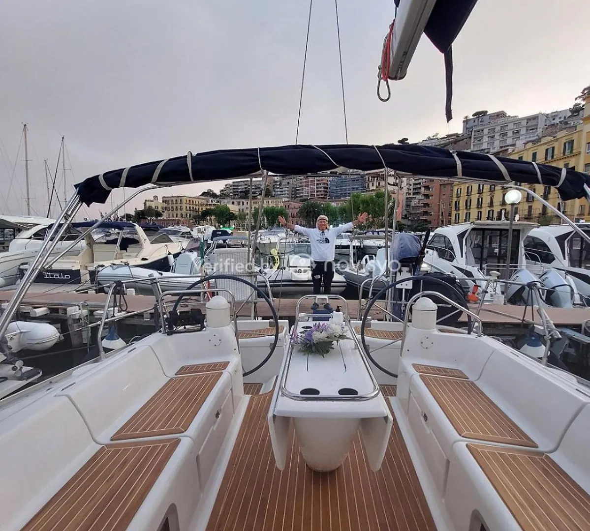 Scugnizza Napoli Hotel Botel Naples